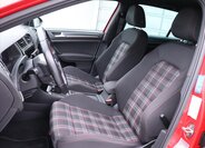 Volkswagen Golf 9