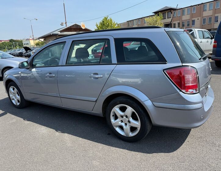 Opel Astra 4
