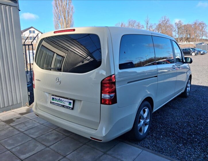 Mercedes-Benz Třídy V Kombi 2,1 l 120 kw