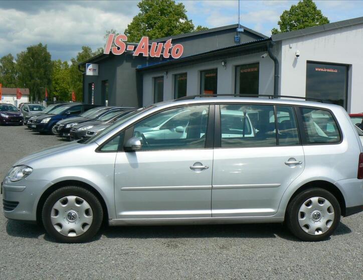 Volkswagen Touran 7