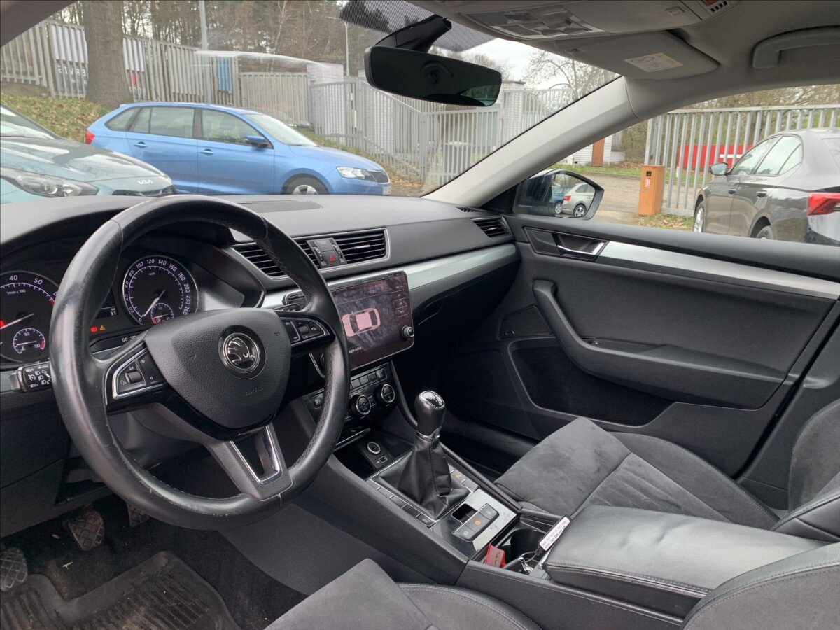 Škoda Superb Sedan / Limuzína 1,5 l 110 kw