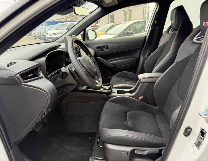 Toyota Corolla Cross SUV / Terénní 2,0 l 98 kw