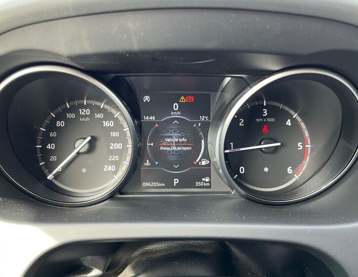 Land Rover Discovery Sport 9