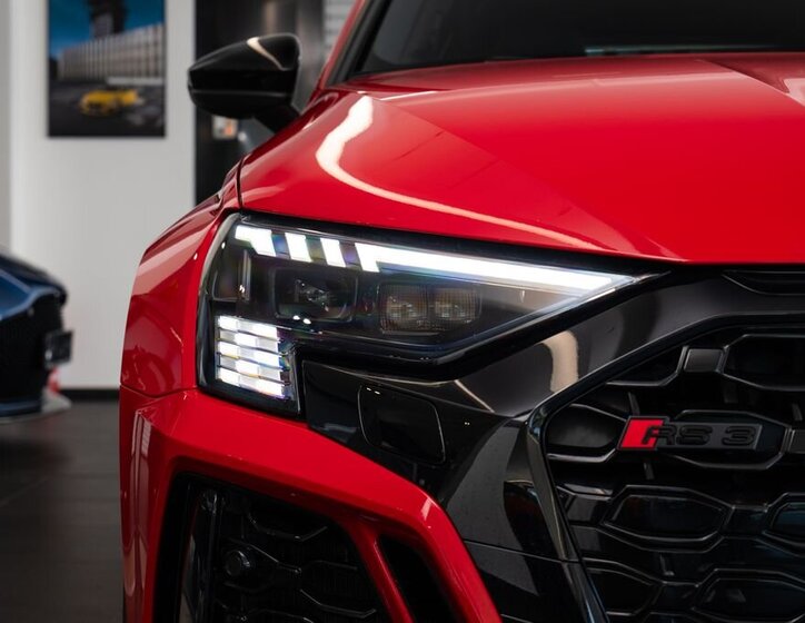 Audi RS3 Hatchback 2,5 l 294 kw