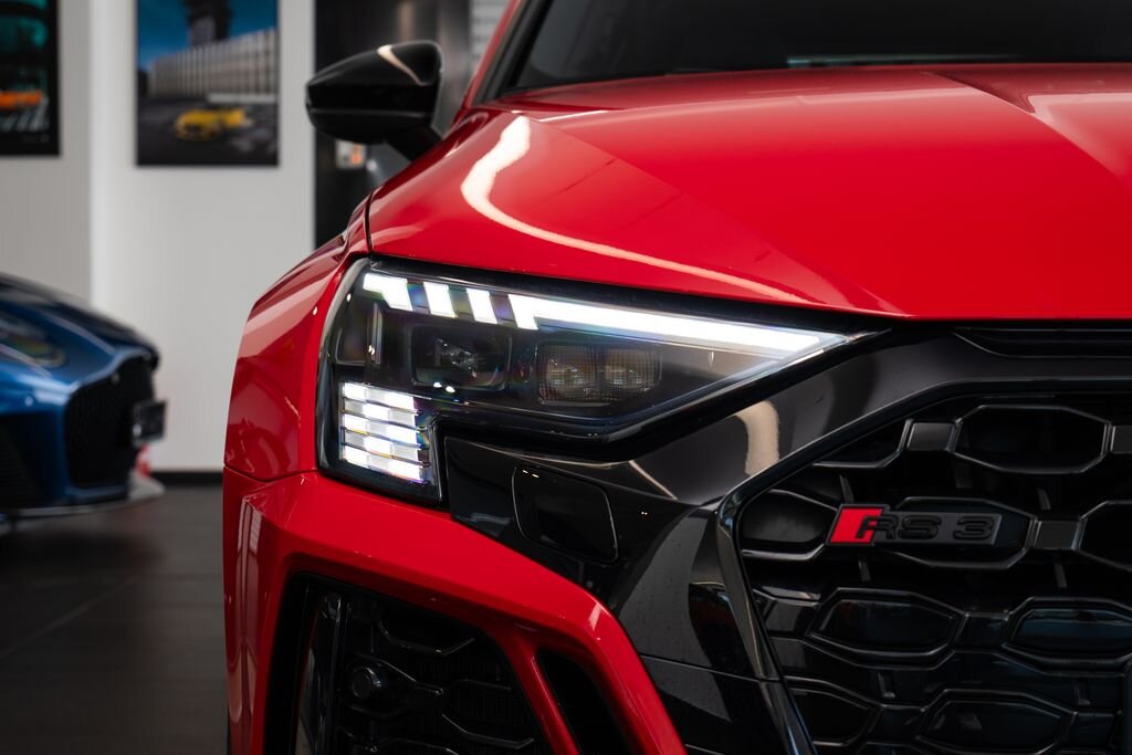 Audi RS3 Hatchback 2,5 l 294 kw