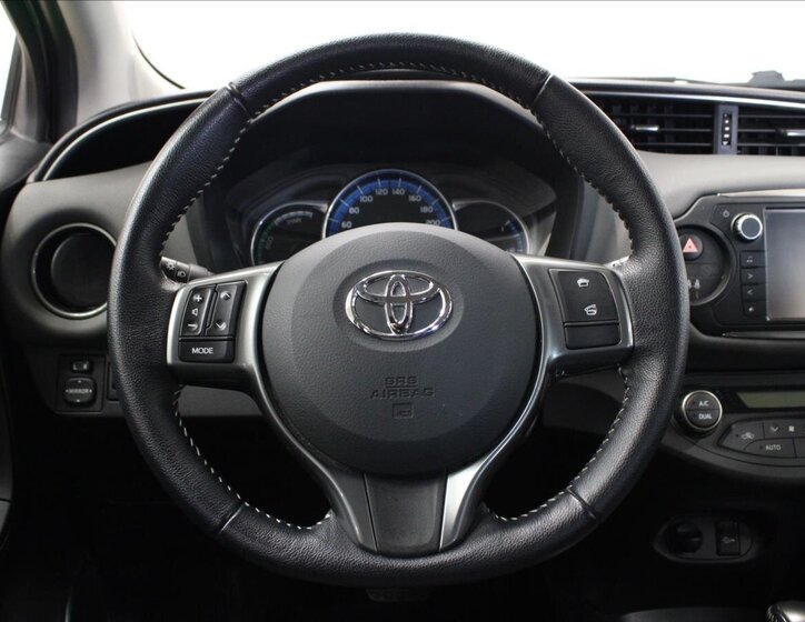 Toyota Yaris Hatchback 1,5 l 74 kw