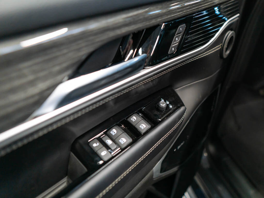 Jeep Wagoneer SUV 5,7 l 292 kw