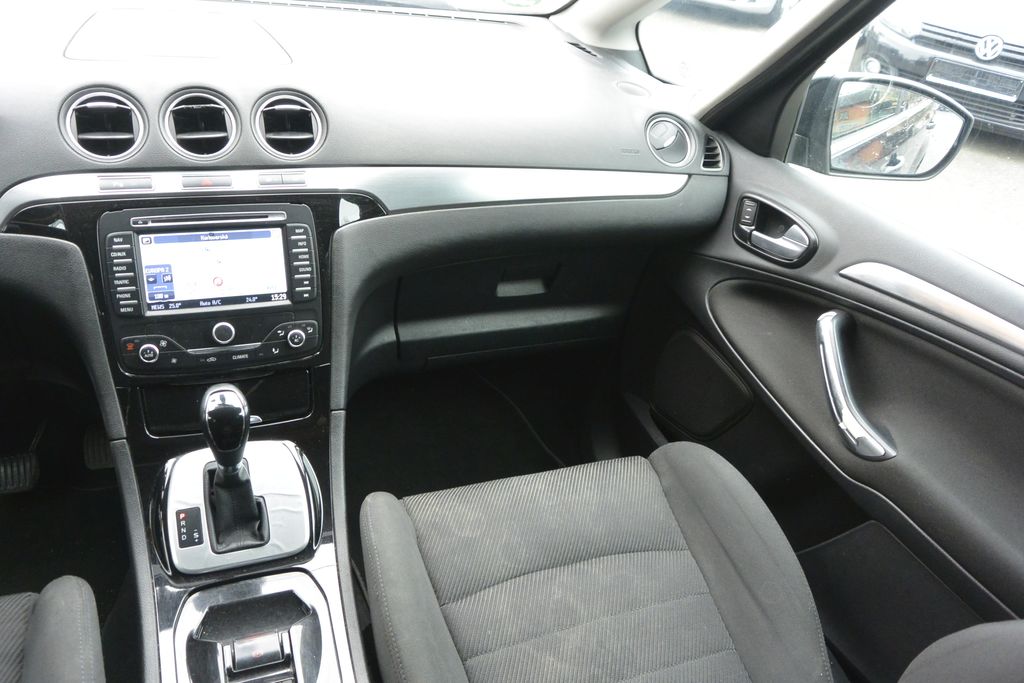 Ford S-MAX MPV 2,2 l 147 kw