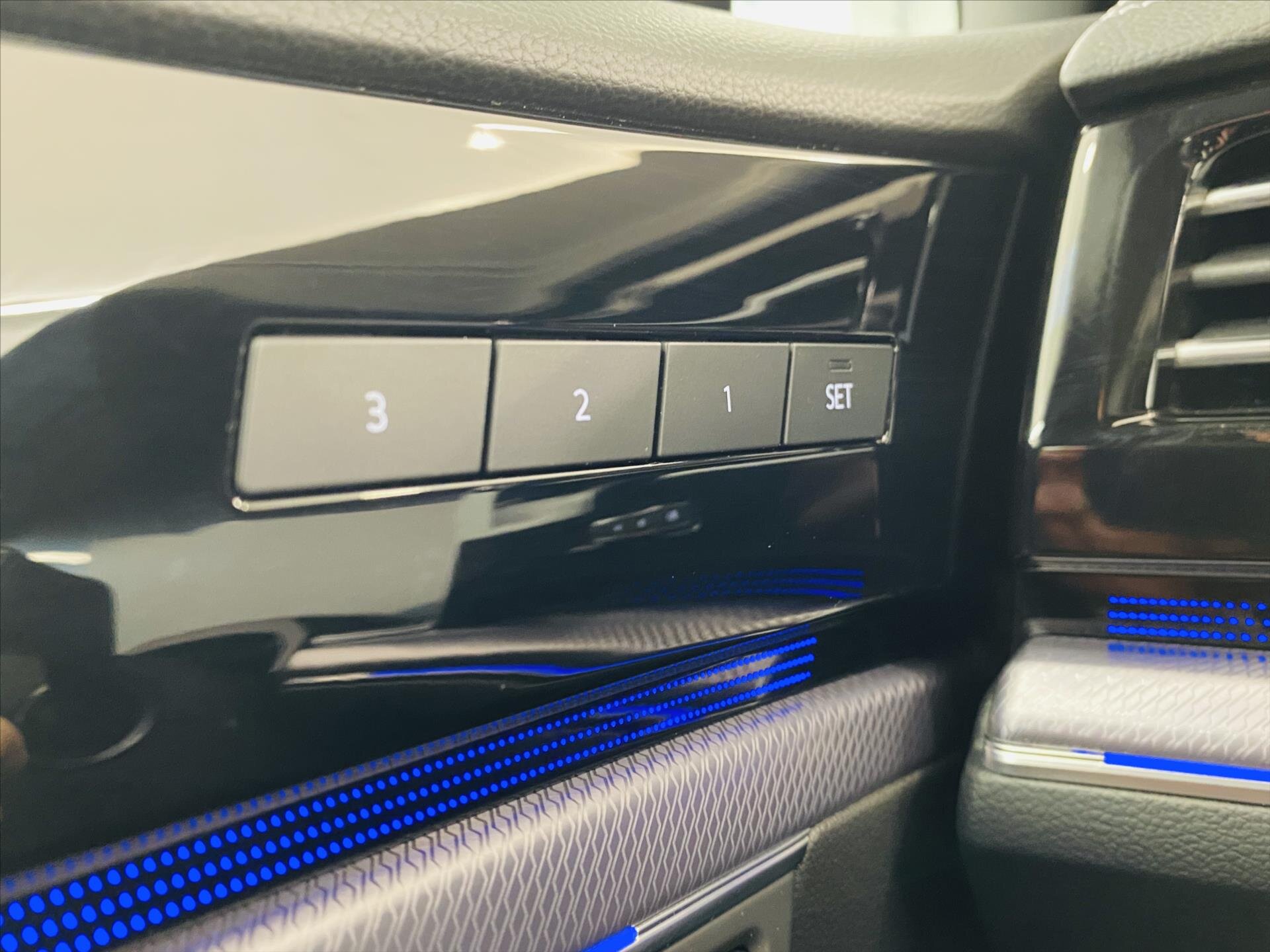 Volkswagen Touareg Kombi 3,0 l 210 kw