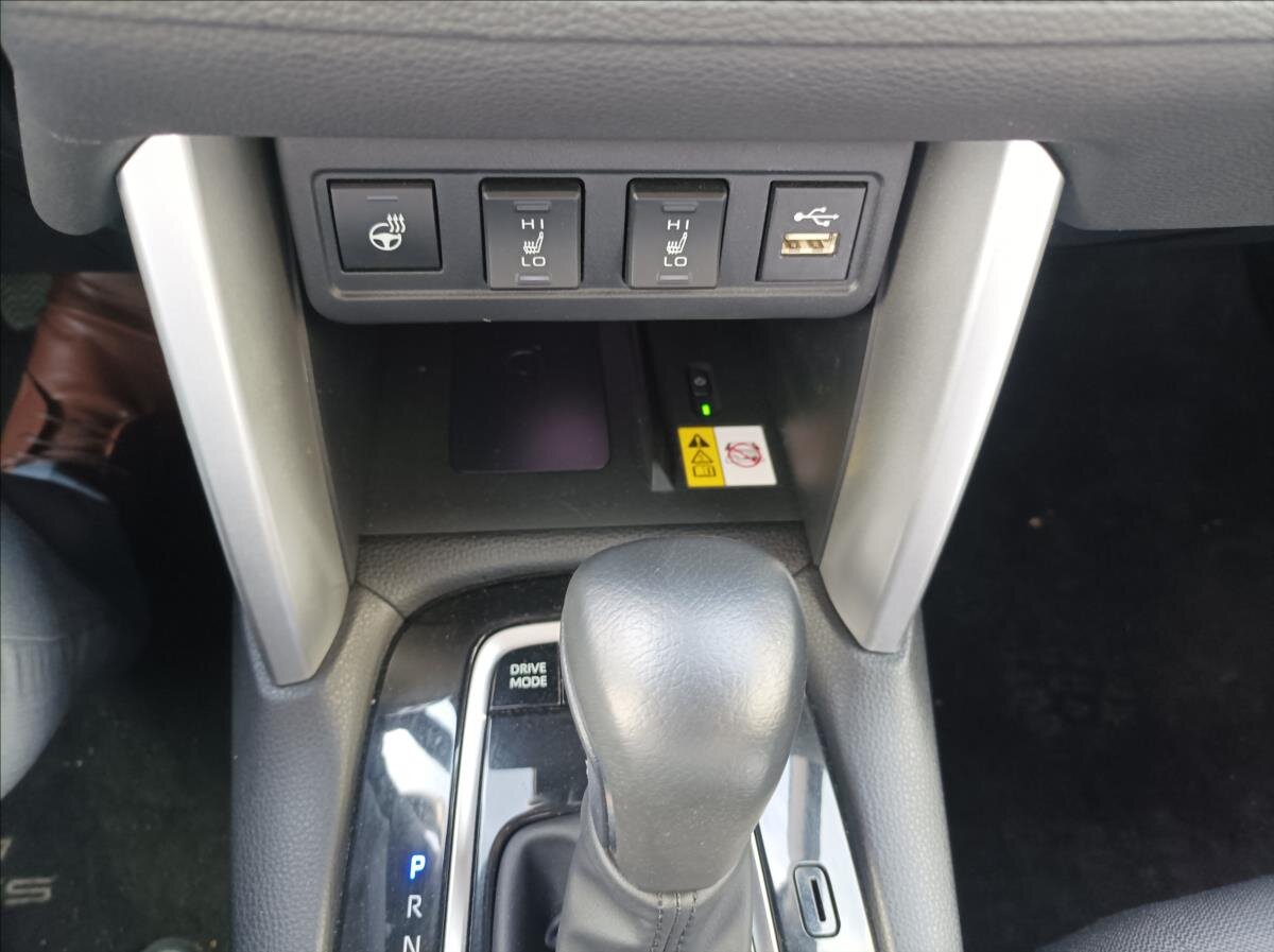 Toyota Corolla Cross SUV / Terénní 2,0 l 112 kw