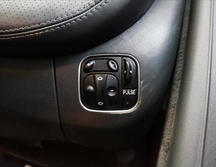 Mercedes-Benz SL Kabriolet 5,5 l 471 kw