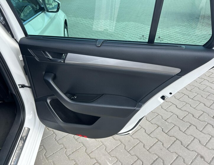 Škoda Superb Kombi 2,0 l 110 kw