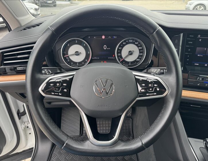 Volkswagen Touareg SUV / Terénní 3,0 l 170 kw