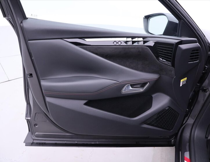 DS Automobiles DS4 Hatchback 1,6 l 165 kw