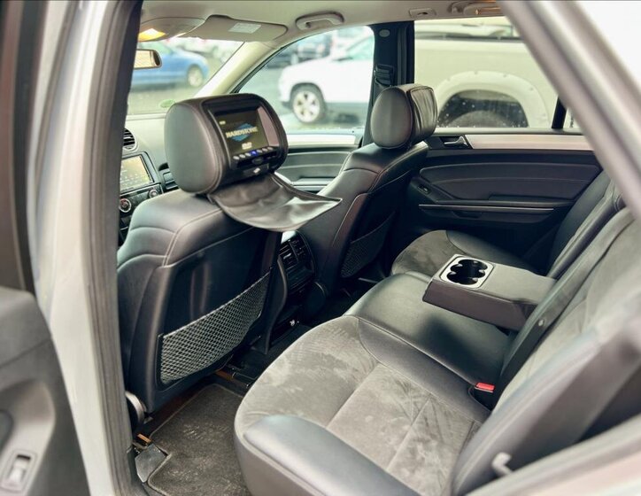 Mercedes-Benz Třídy M SUV 3,0 l 165 kw