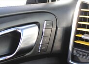 Porsche Cayenne SUV 4,8 l 397 kw