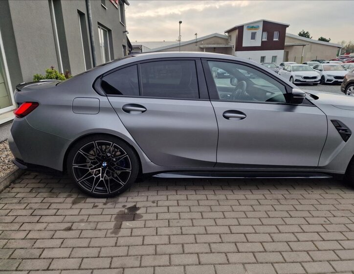 BMW M3 Sedan / Limuzína 3,0 l 390 kw