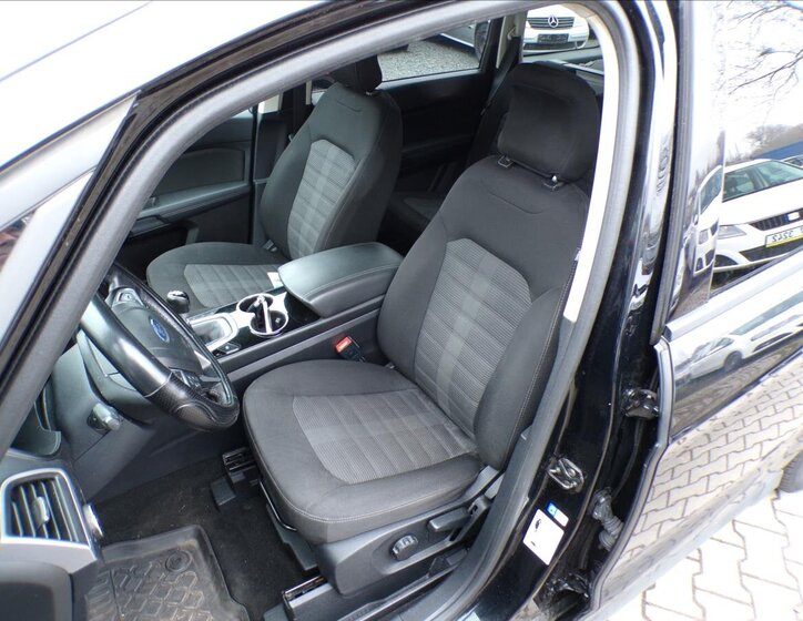 Ford Galaxy Kombi 2,0 l 110 kw