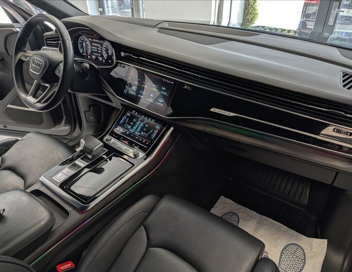 Audi Q8 Hatchback 3,0 l 250 kw