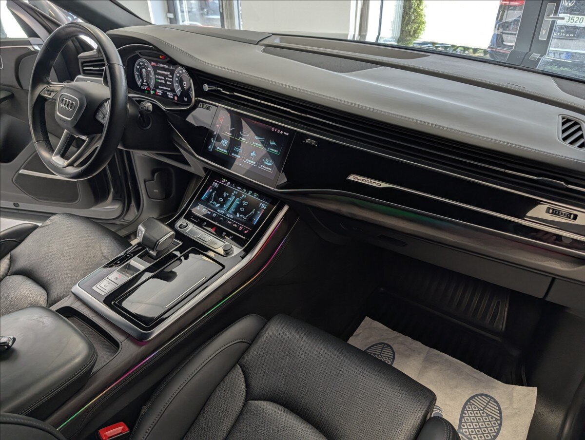 Audi Q8 Hatchback 3,0 l 250 kw