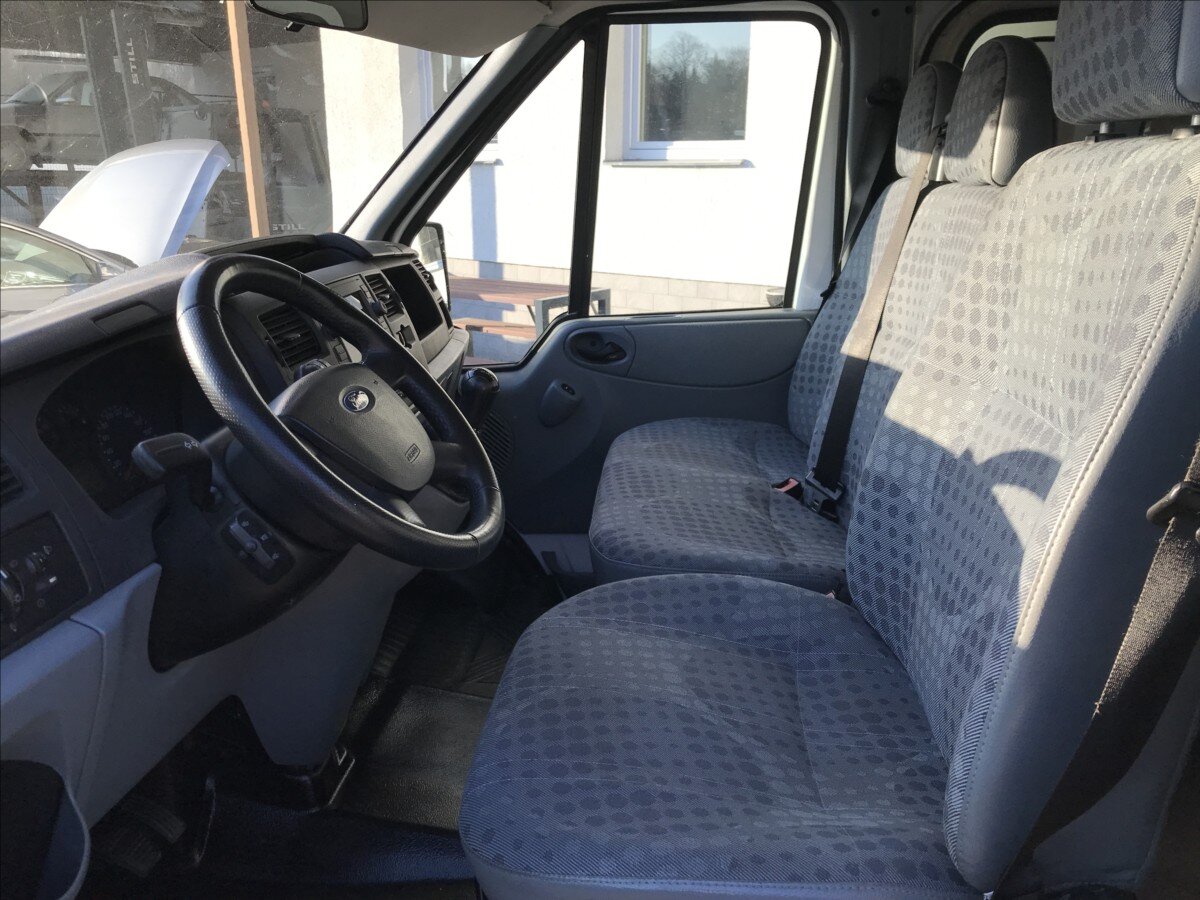 Ford Transit Skříň 2,2 l 63 kw