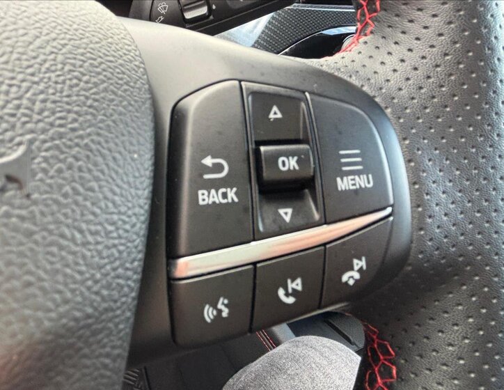 Ford Kuga SUV / Terénní 2,0 l 88 kw