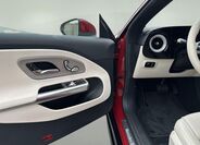 Mercedes-Benz CLA 13