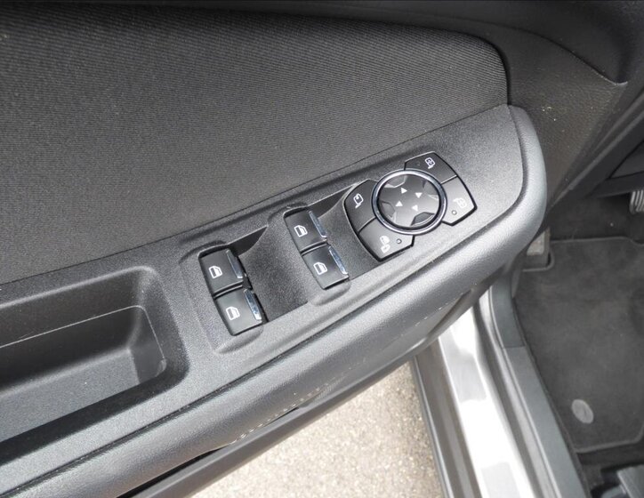 Ford S-MAX MPV 2,0 l 110 kw