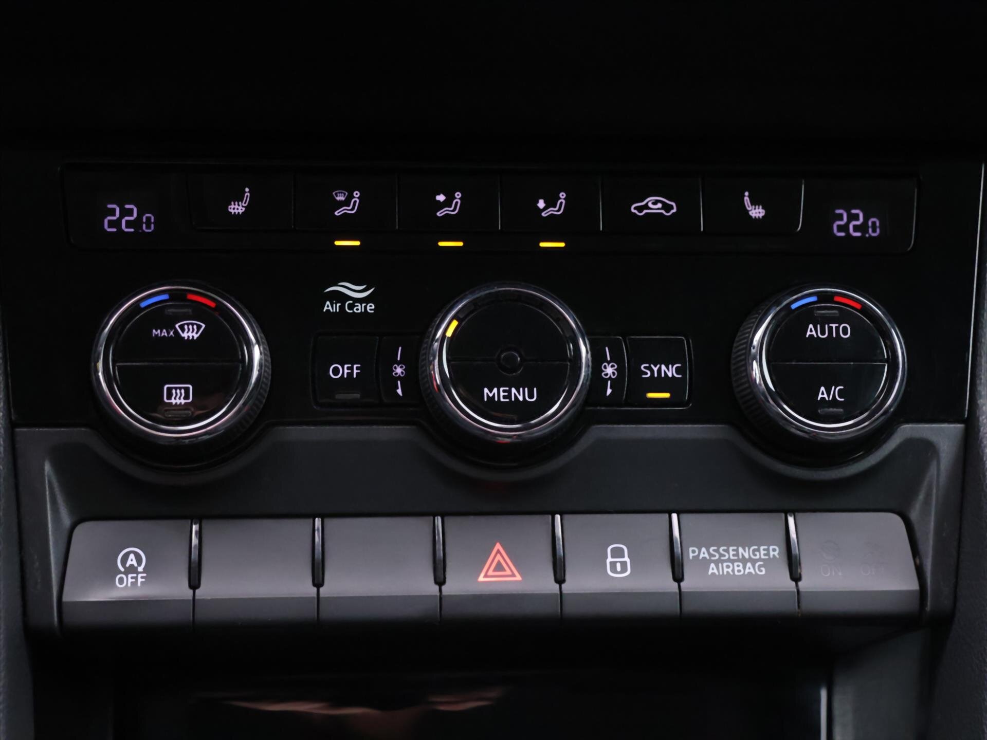 Škoda Karoq SUV / Terénní 1,5 l 110 kw