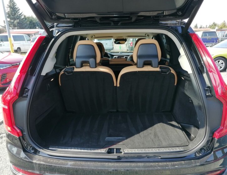 Volvo XC90 Kombi 2,0 l 165 kw