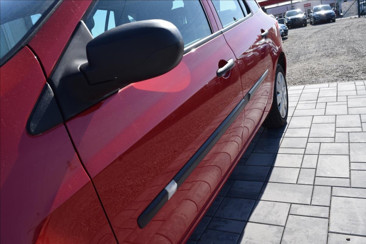 Renault Clio Kombi 1,1 l 74 kw