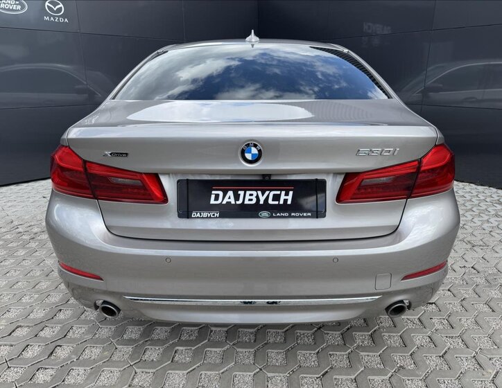 BMW Řada 5 Sedan / Limuzína 2,0 l 185 kw