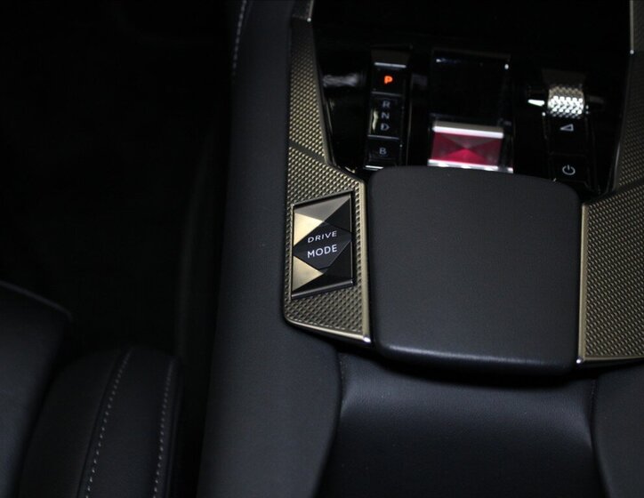 DS Automobiles DS4 SUV / Terénní 1,6 l 165 kw