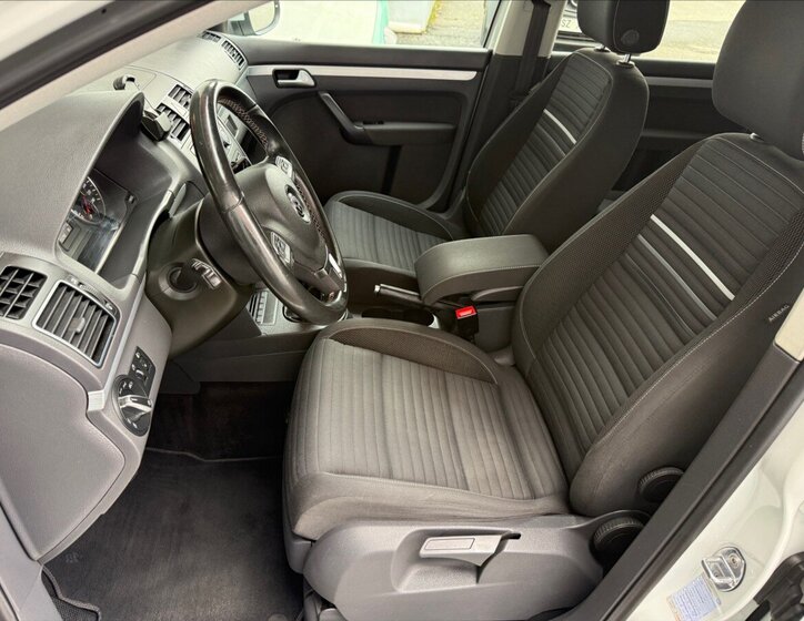 Volkswagen Touran Kombi 1,2 l 77 kw