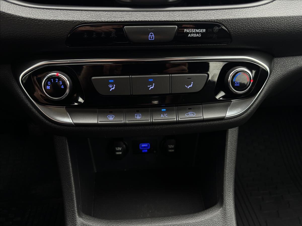 Hyundai i30 Kombi 1,6 l 85 kw