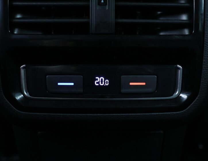 Volkswagen Passat Kombi 1,6 l 88 kw