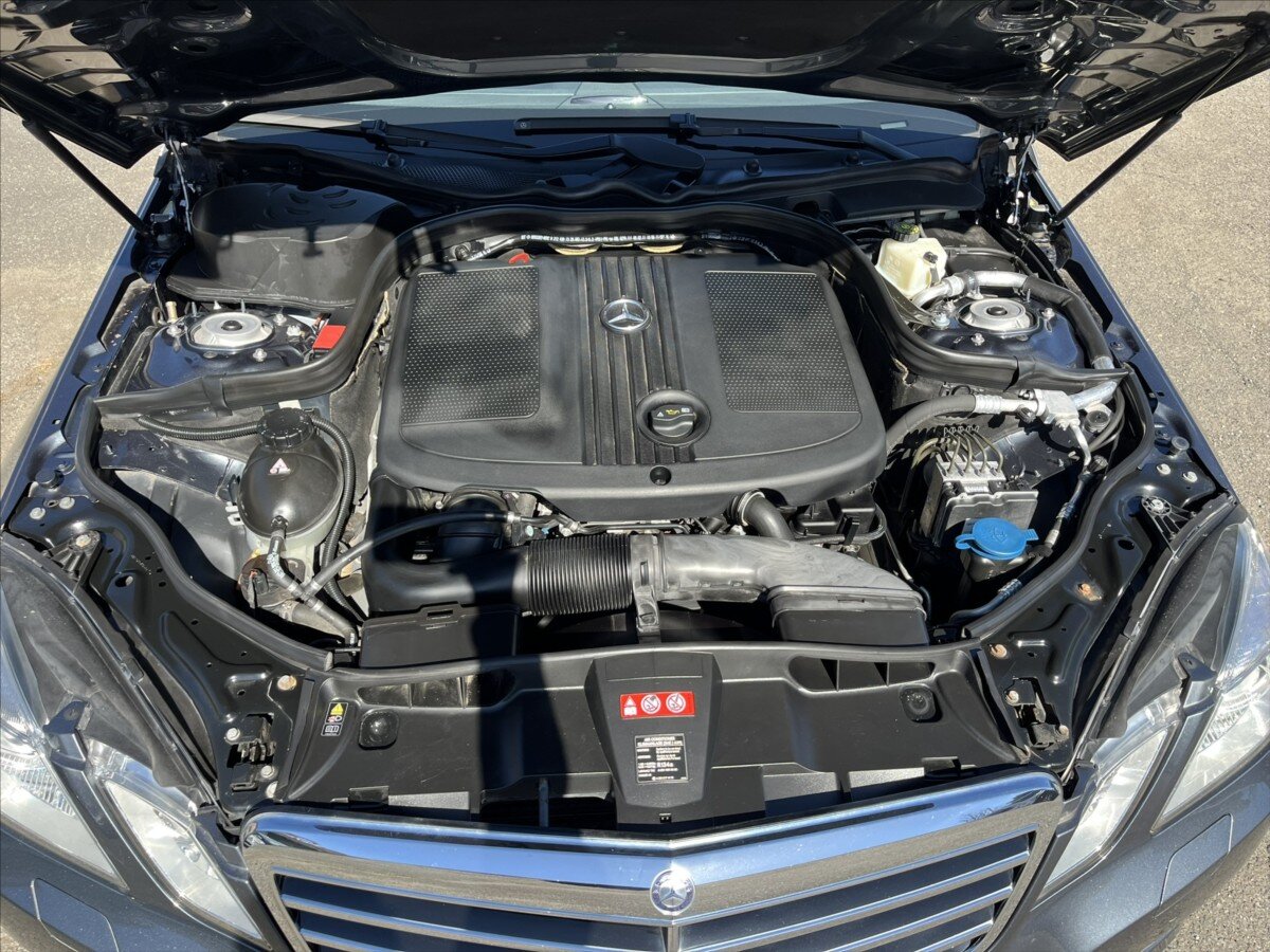 Mercedes-Benz Třídy E Sedan / Limuzína 2,1 l 100 kw