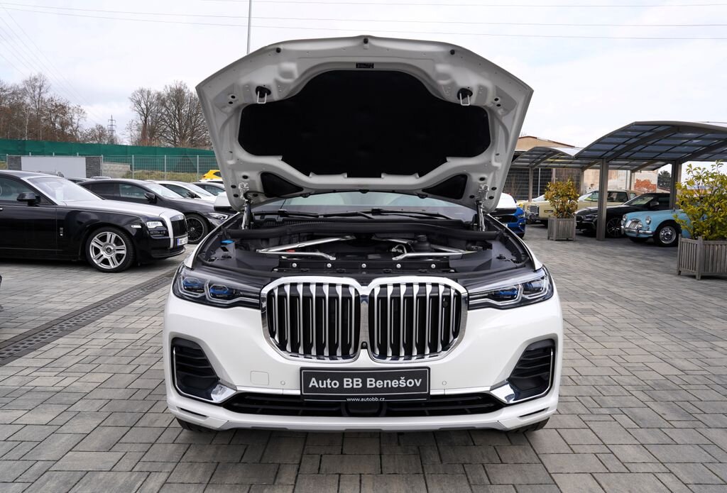 BMW X7 SUV / Terénní 3,0 l 250 kw