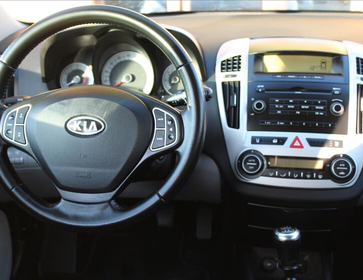KIA Ceed 10