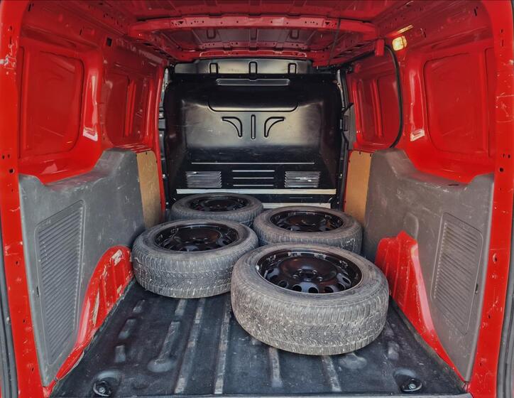 Ford Transit Connect 19