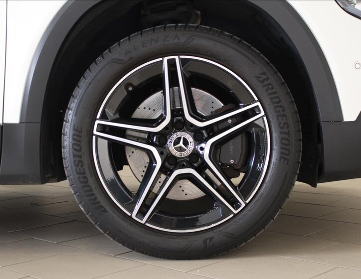 Mercedes-Benz GLB 32