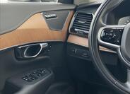Volvo XC90 13