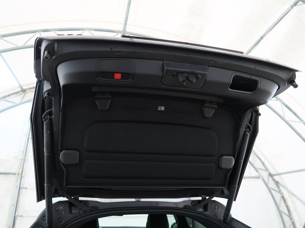 Peugeot 408 Liftback 1,6 l 133 kw