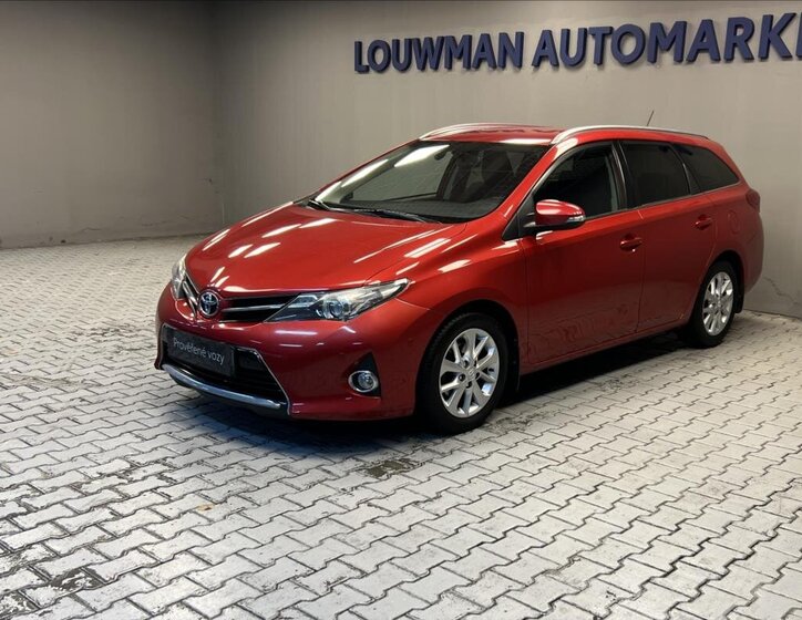 Toyota Auris Kombi 1,6 l 97 kw