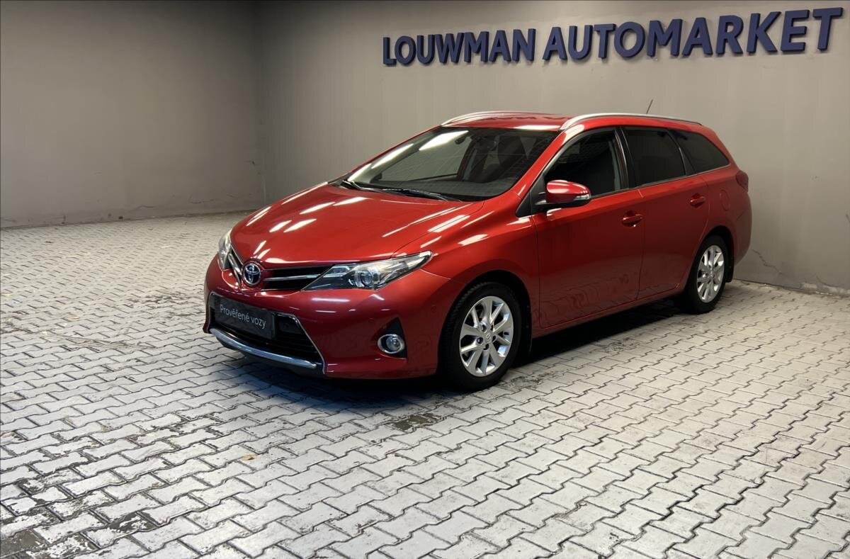 Toyota Auris Kombi 1,6 l 97 kw