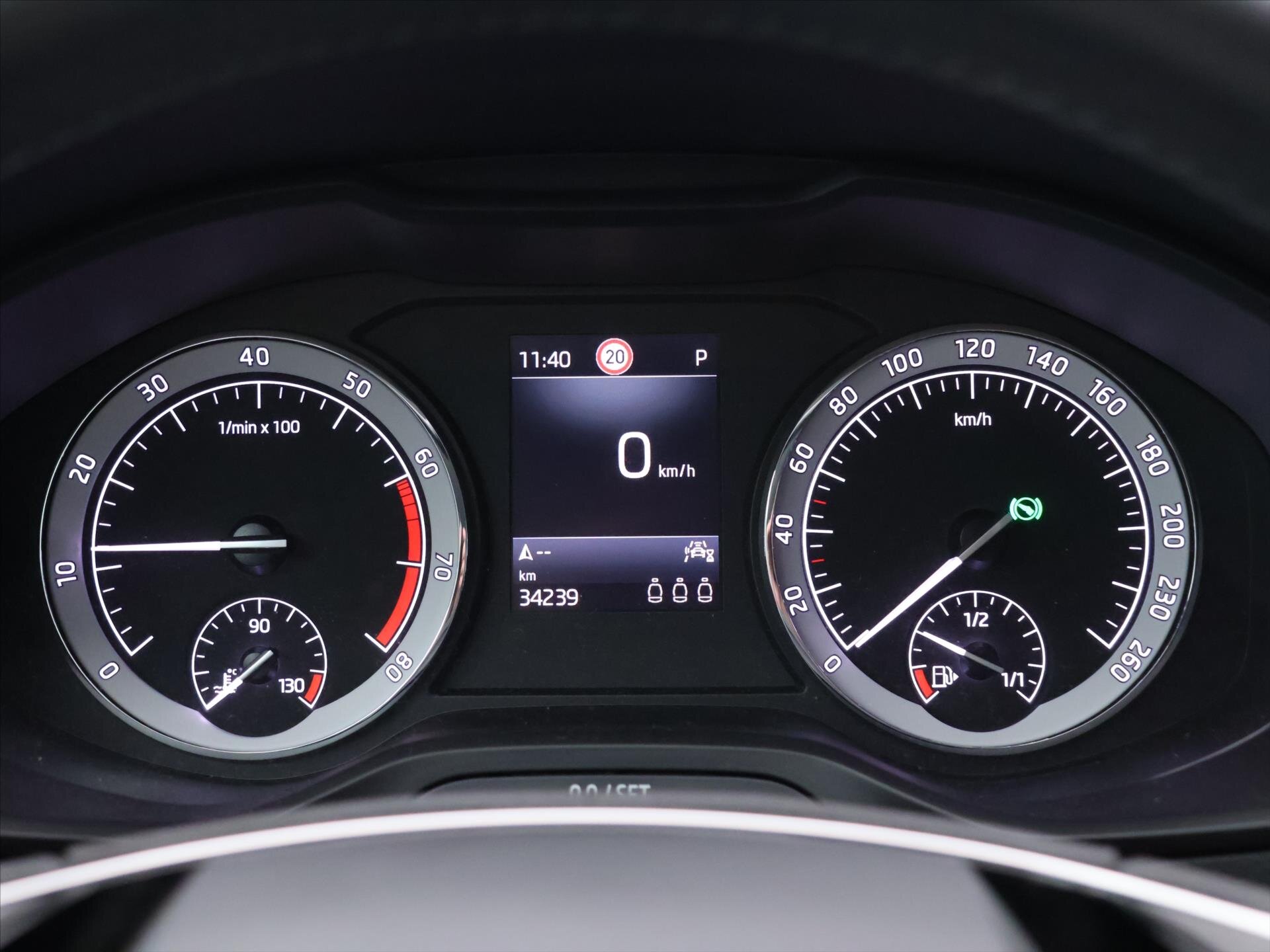 Škoda Karoq SUV / Terénní 1,5 l 110 kw