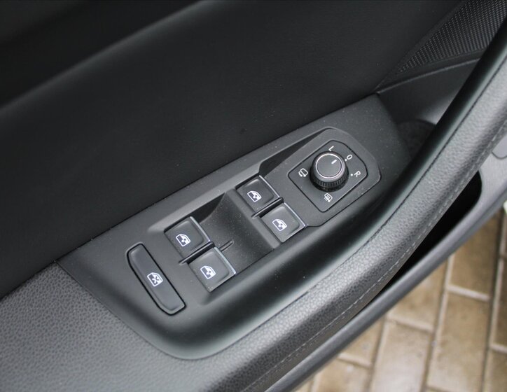 Volkswagen Passat Kombi 2,0 l 176 kw