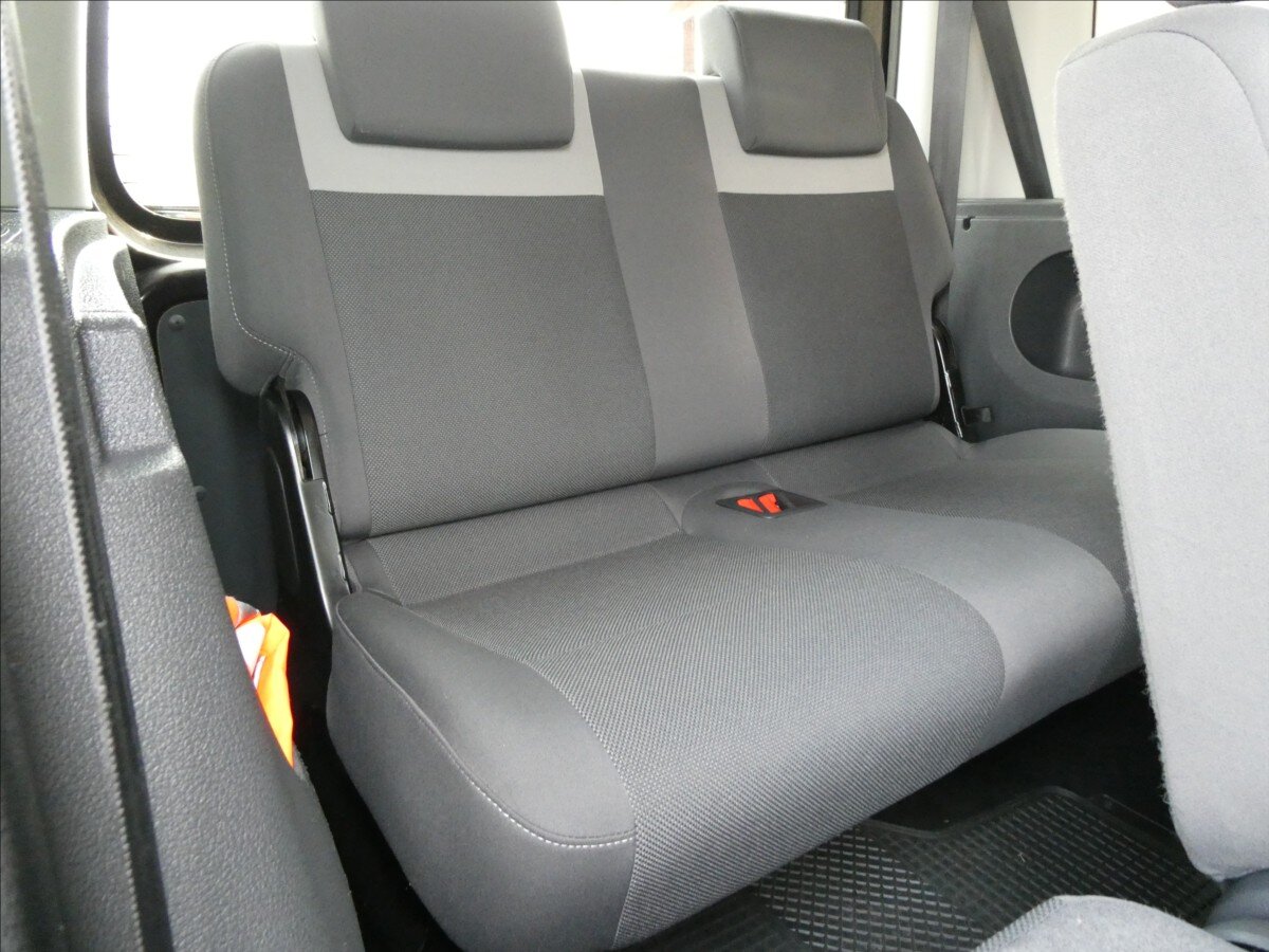 Volkswagen Caddy Kombi 1,6 l 75 kw