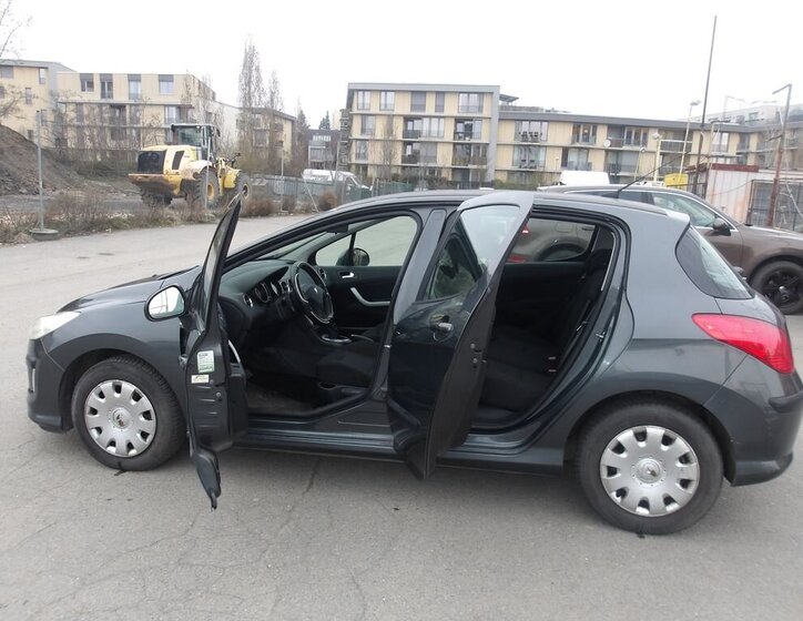 Peugeot 308 Hatchback 1,4 l 70 kw