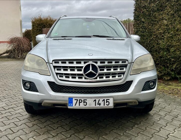 Mercedes-Benz Třídy M SUV 3,0 l 165 kw